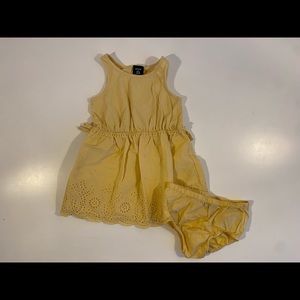 Baby Gap yellow summer dress in 18-24 months